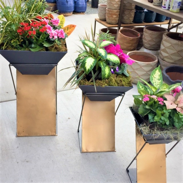 Standing Floor Garden Planter :: Lafayette Florist