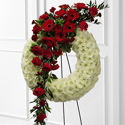 The Graceful Tribute Wreath